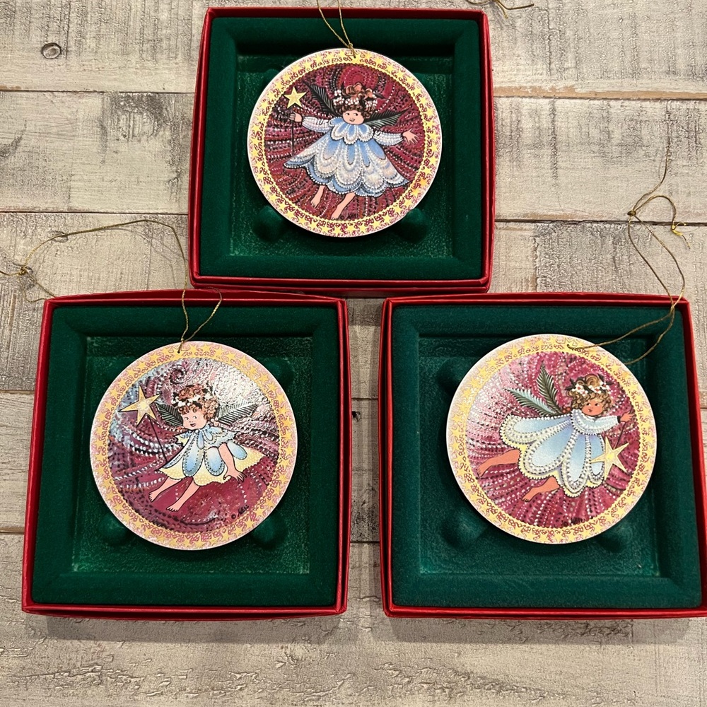 P Buckley Moss Angel Ornament Set